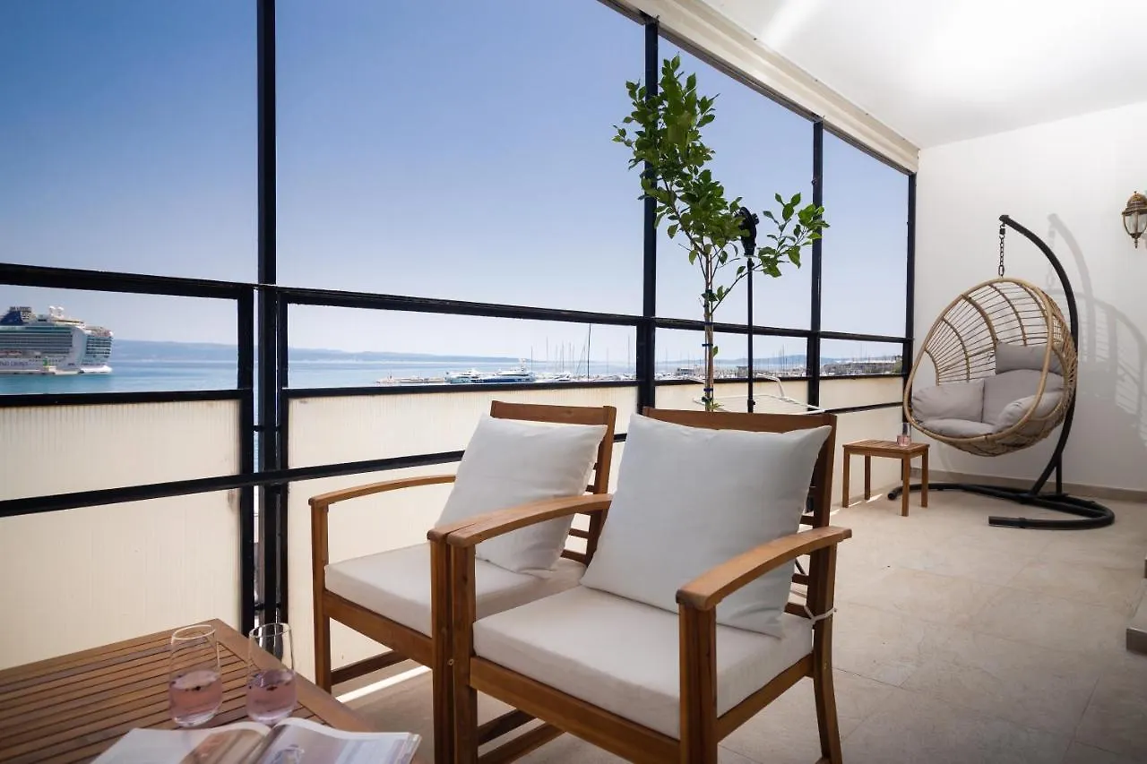 Sun And Sea Deluxe Apartments Split